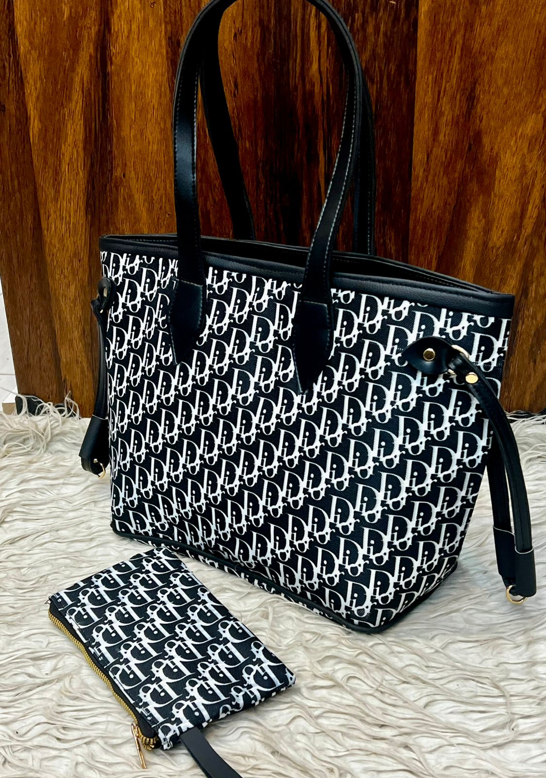 Christian Dior Book & Tote in white and black Dior Oblique embroidery
